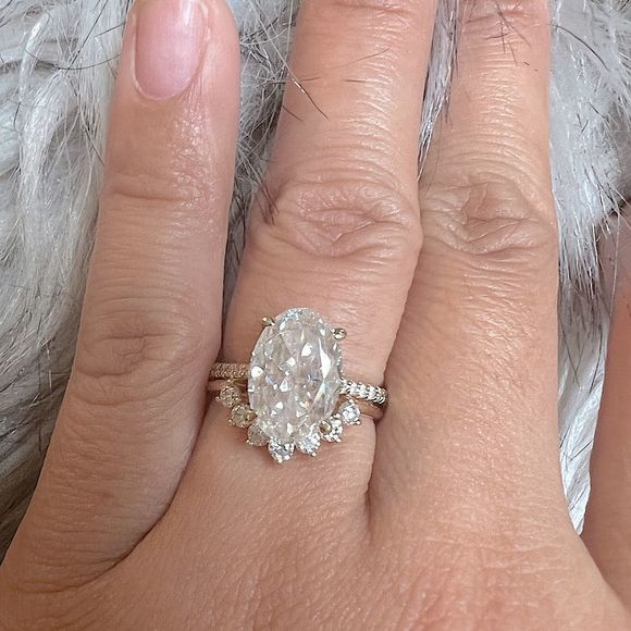 kobeli Jewelry - 4ct oval cut crushed iced sparkling engagement ring set